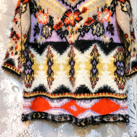 VertigoParis Womens Sz L Super Soft Colorful Aztec Print Cardigan Sweater w/Hood - Picture 7 of 9